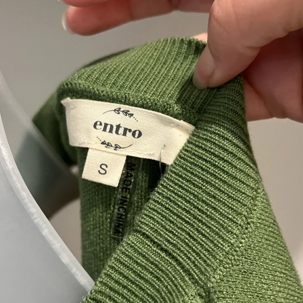 NWT Entro Muscle Sweater Top - Picture 4 of 5